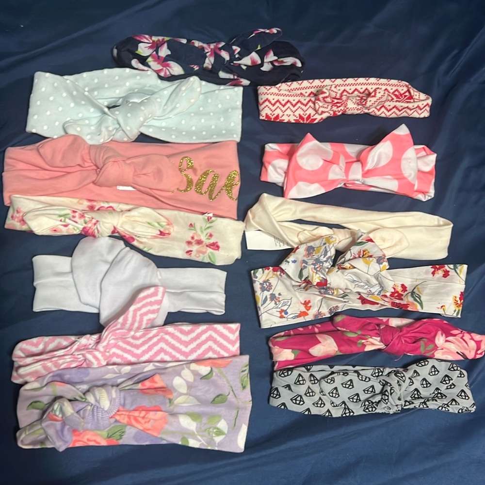 13 toddler bows